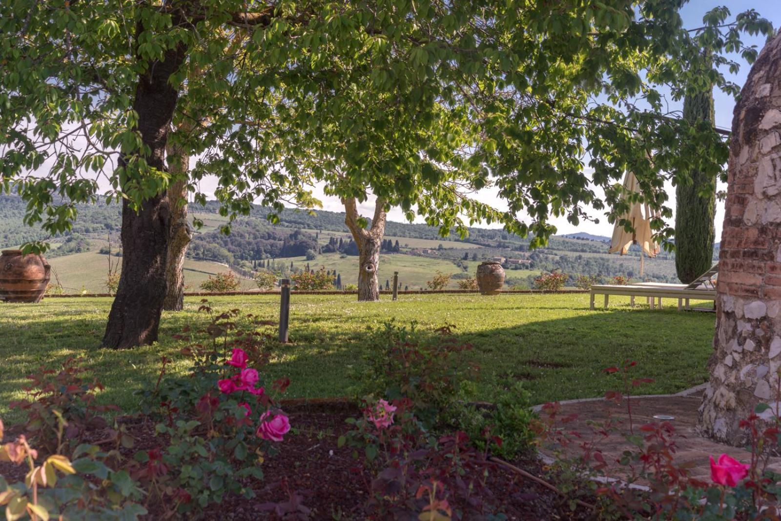 Villa Il Castagno Wine & Resort Siena Luaran gambar