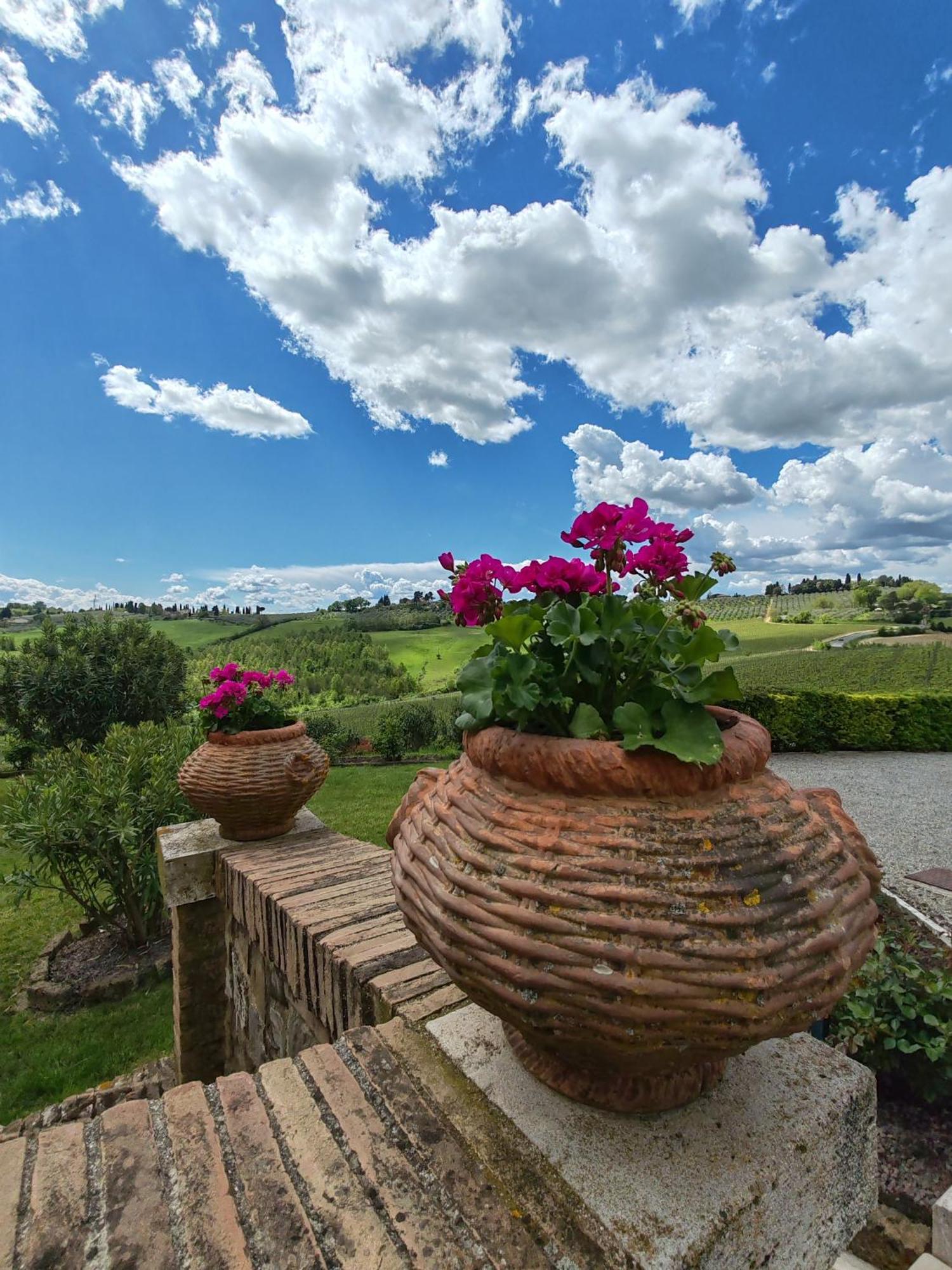 Villa Il Castagno Wine & Resort Siena Luaran gambar
